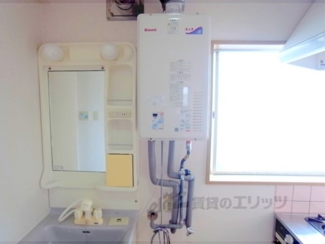 その他設備　給湯器リモコン