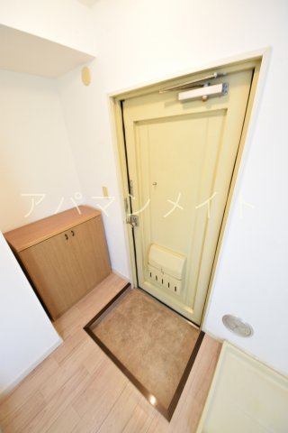 玄関　シューズボックスあります