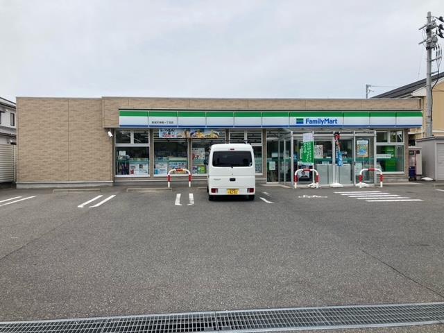 コンビニ　ファミリーマート新潟天神尾一丁目店（コンビニ）まで464m