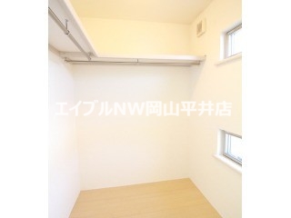 収納　ウォークインクローゼット