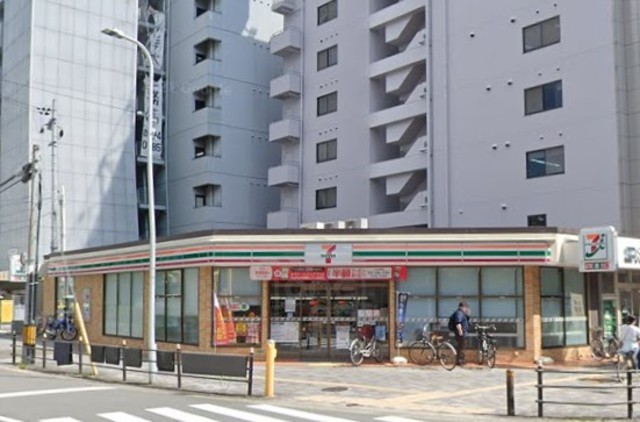 コンビニ　セブンイレブン　東三国御堂筋店（コンビニ）まで178m