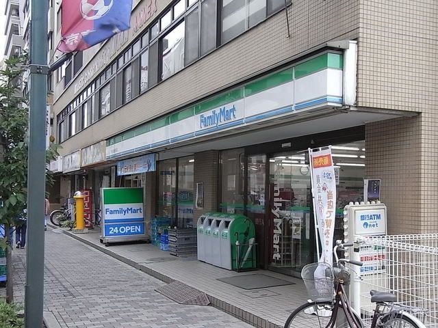 コンビニ　ファミリーマート（コンビニ）まで350m