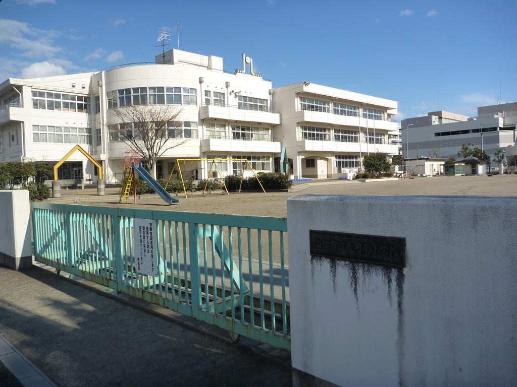 小学校　仙台市立長町南小学校（小学校）まで247m