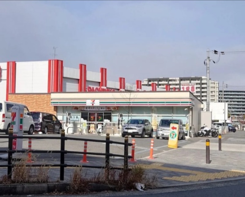 コンビニ　セブンイレブンなみはやドーム入口店（コンビニ）まで406m