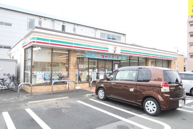 コンビニ　セブン-イレブン 名古屋露橋１丁目店（コンビニ）まで200m