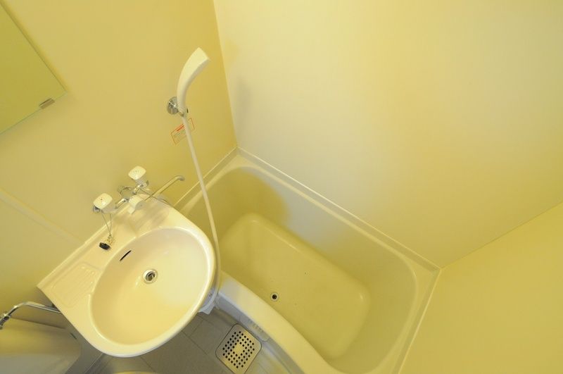 レオパレスこうべ山手の風呂写真