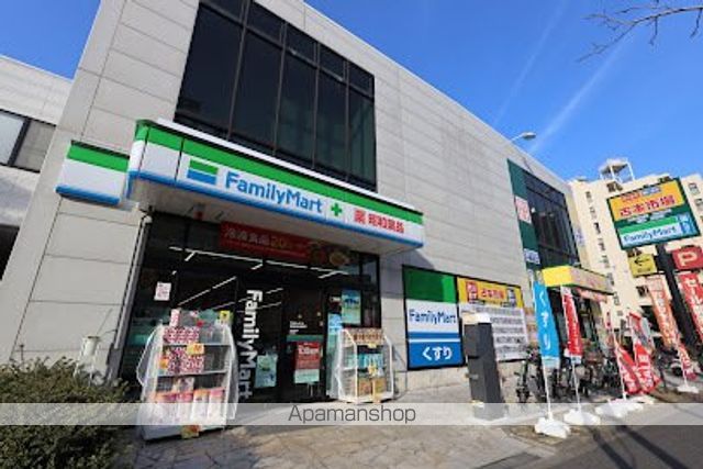 コンビニ　ファミリーマート 昭和薬品西大島駅前店（コンビニ）まで352m