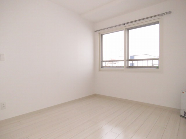 その他部屋・スペース　白を基調とした清潔感のあるお部屋です☆