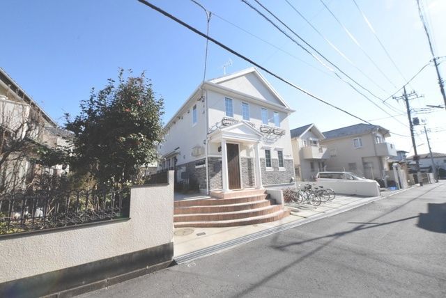 建物外観　★1階でも高さがあるので気になりません★