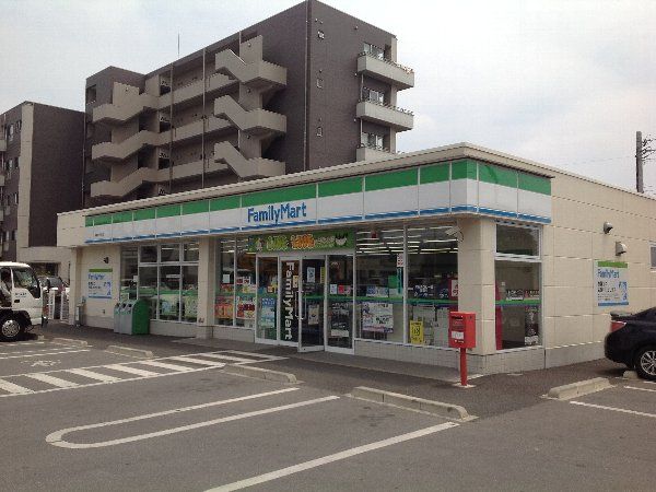 コンビニ　ファミリーマート宇都宮竹林店（コンビニ）まで120m