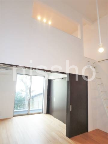 居室・リビング　ロフトがあるので天井が高いお部屋です