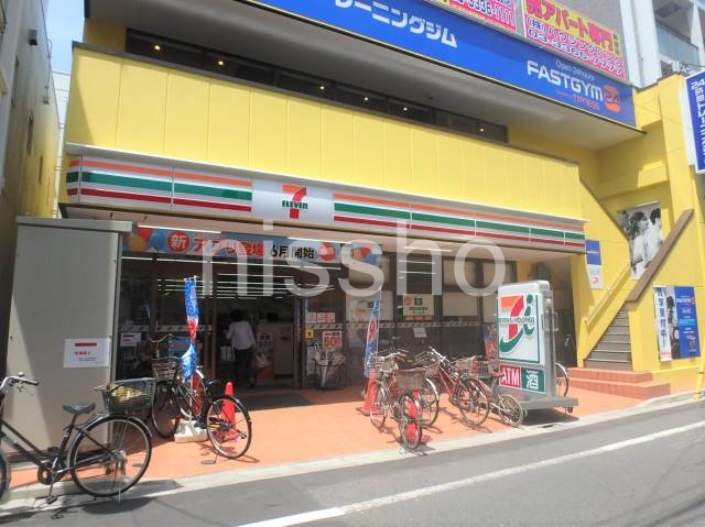 コンビニ　セブンイレブン中野鷺ノ宮駅前店（コンビニ）まで378m