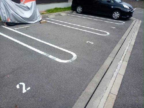 駐車場　駐車場