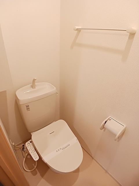 アヴェニール アイのトイレ写真