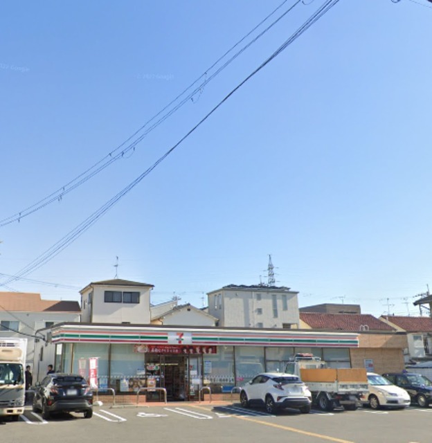 コンビニ　セブンイレブン東大阪中小阪5丁目店（コンビニ）まで357m