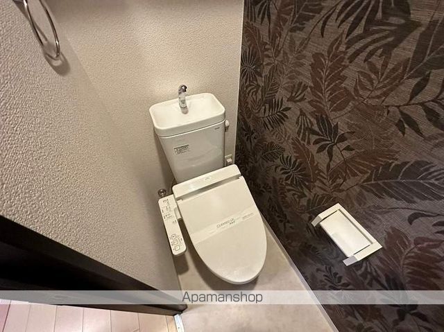 地下鉄中央線 深江橋駅 徒歩6分 3階建 築12年のトイレ写真
