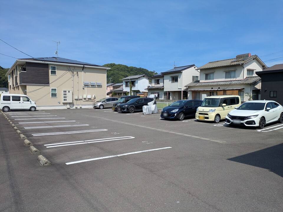 駐車場　駐車場