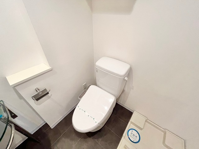 URBAN FLATS江坂のトイレ写真