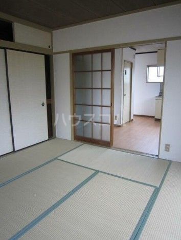 京成本線 青砥駅 徒歩8分 3階建 築43年の居間写真