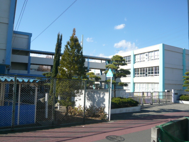 小学校　香川小学校（小学校）まで1000m