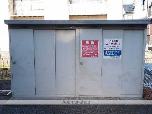 ディアスマルマE棟の外観写真