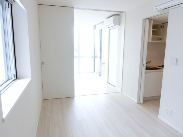 その他　★白を基調とした清潔感のある明るいお部屋です★