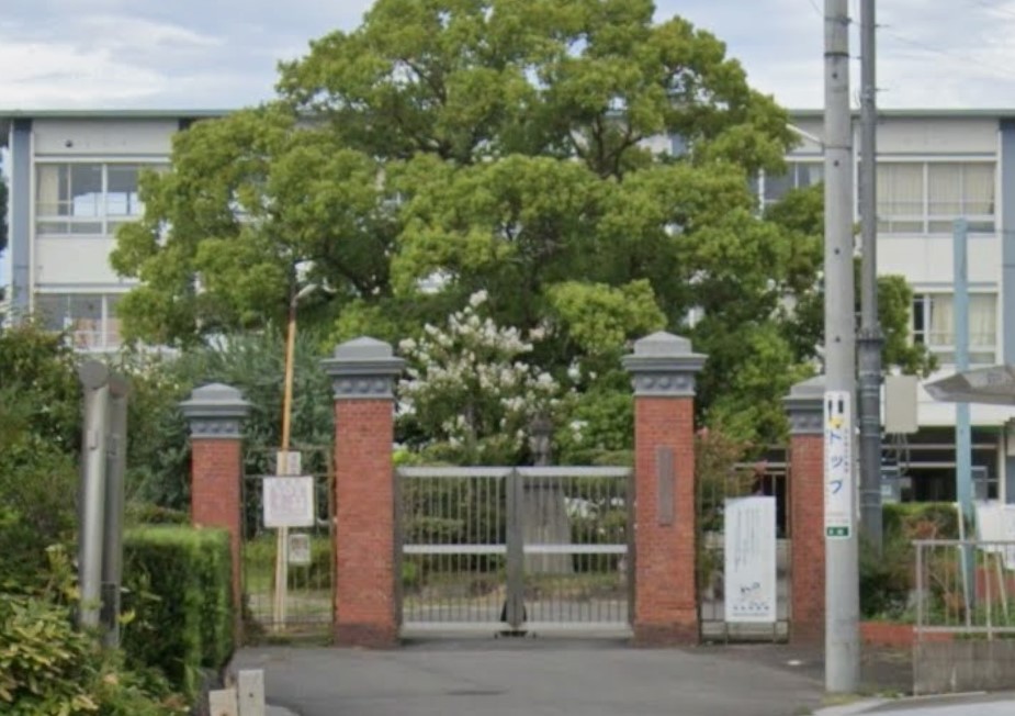 小学校　あま市立美和小学校（小学校）まで265m