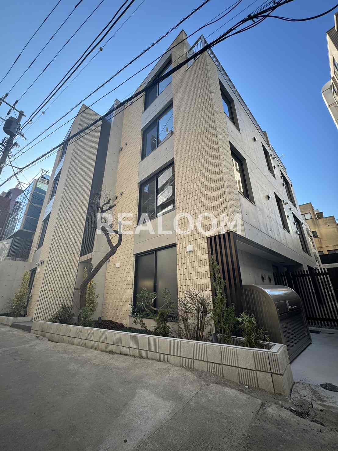 建物外観　写真と現況が異なる場合は現況を優先いたします。