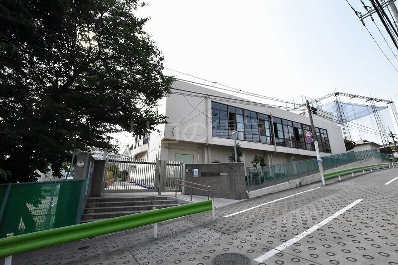 小学校　馬込第三小学校（小学校）まで659m