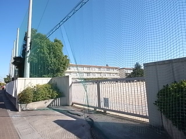 小学校　西宮市立段上小学校（小学校）まで384m