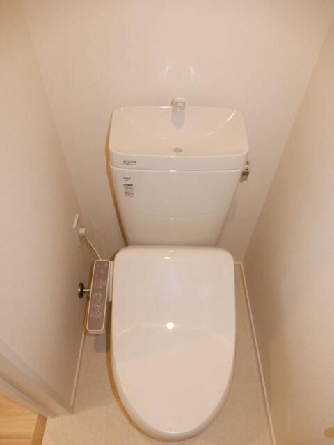アルム西新宿のトイレ写真