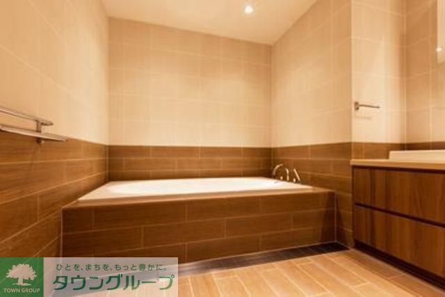 バス・シャワールーム　※写真は同タイプ住戸です。