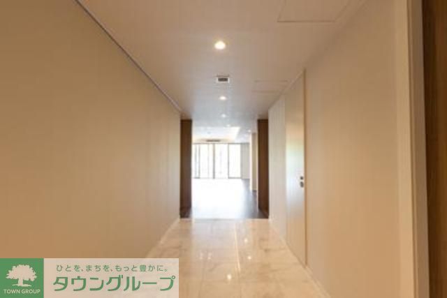 玄関　※写真は同タイプ住戸です。
