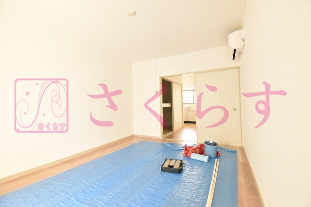 角田文化B棟の居間写真