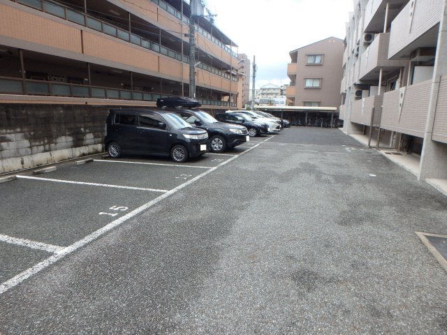 駐車場　駐車場空きあります