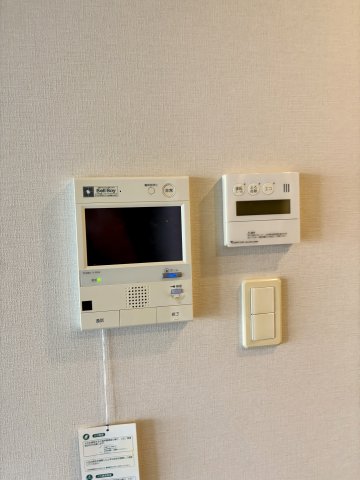 セキュリティ　TVモニター付きインターホン