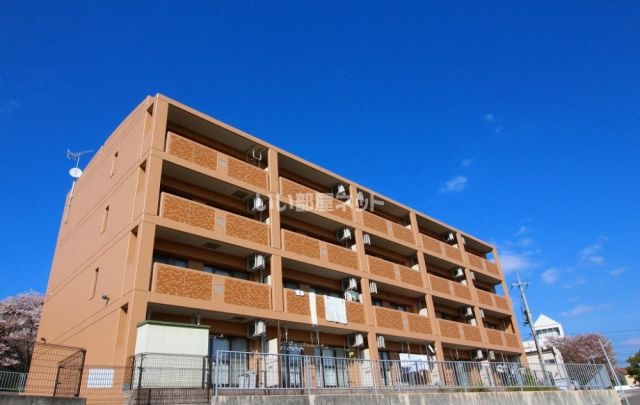 地下鉄西神・山手線 西神中央駅 バス乗車時間：16分 最寄りバス停で下車 徒歩3分 築24年