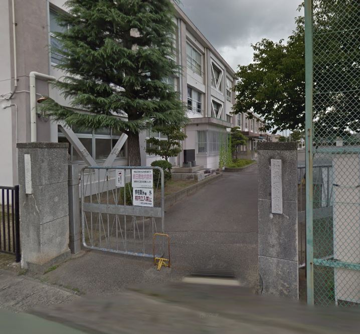 小学校　浅井南小学校（小学校）まで830m