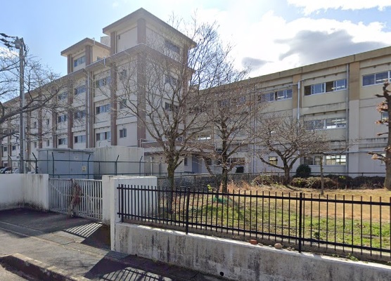 小学校　浅井中小学校（小学校）まで1892m