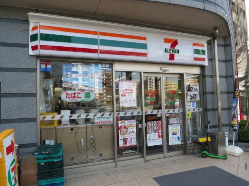コンビニ　セブンイレブン日本橋横山町店（コンビニ）まで62m