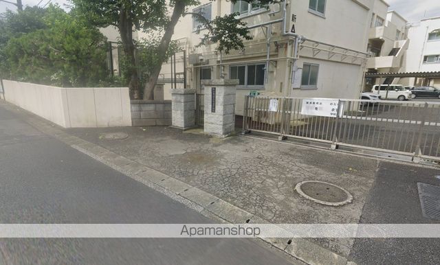 中学校　横浜市立上永谷中学校（中学校）まで731m