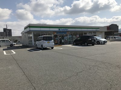 コンビニ　ファミリーマート小郡前田町店（コンビニ）まで1471m
