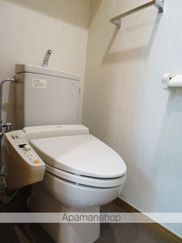 東急田園都市線 駒沢大学駅 徒歩10分 8階建 築26年のトイレ写真