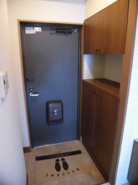 オクト邦栄マンションの玄関写真