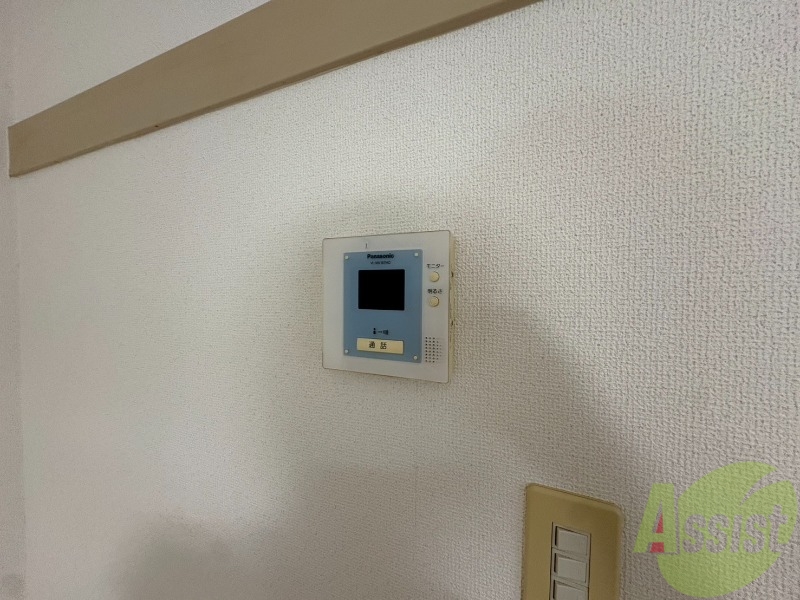 セキュリティ　ＴＶモニター付インターホンです。来客者の顔が見えるので安心！