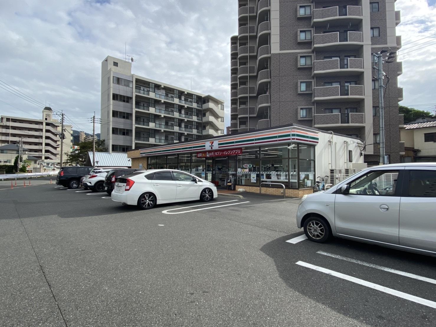 コンビニ　セブンイレブン門司東新町1丁目店（コンビニ）まで190m