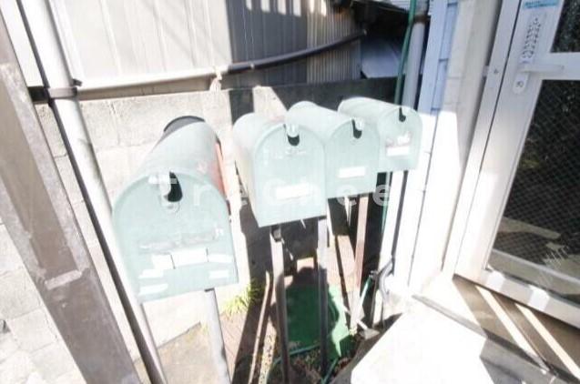 小田急線 喜多見駅 徒歩4分 2階建 築55年の外観写真