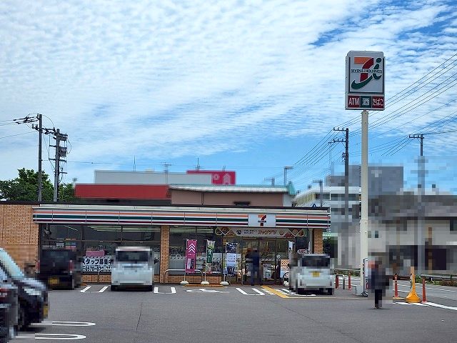 コンビニ　セブンイレブン南国篠原店（コンビニ）まで656m