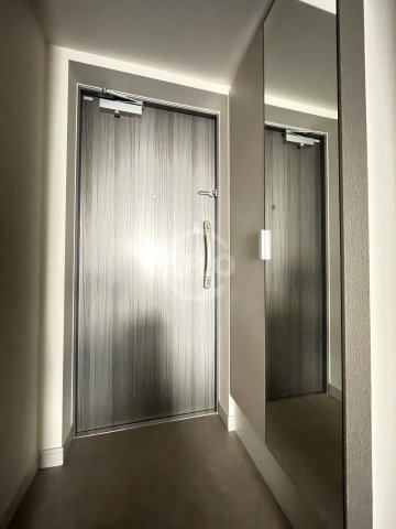 玄関　プレサンス桜川グロワール　玄関