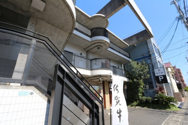 阪急宝塚線 岡町駅 徒歩15分 3階建 築38年の外観写真